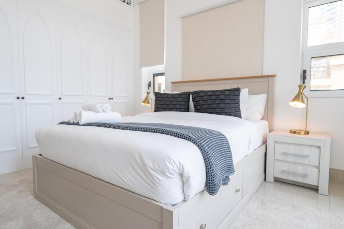 Urban Living! Stylish 2br In Downtown * Dubai