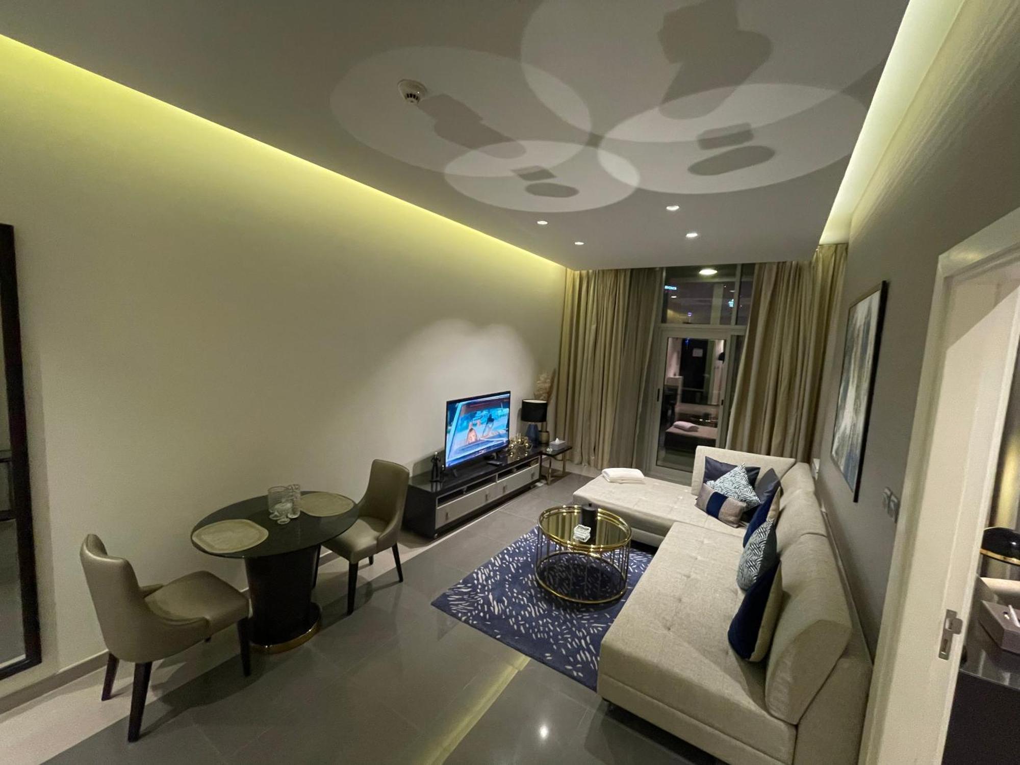 Damac Majestine Vip - Manzar Holiday Homes