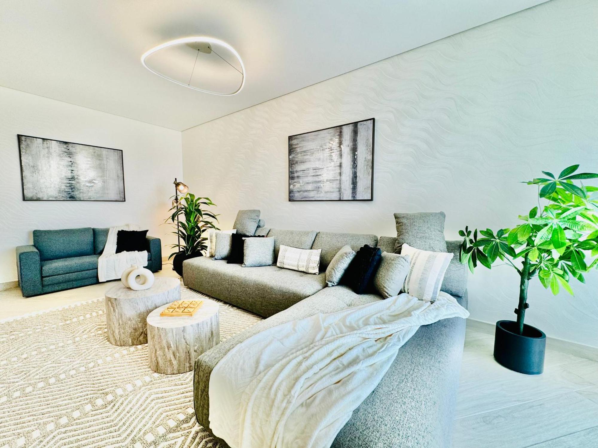 Venduras - Charming 1-bedroom Haven In Jaddaf Lägenhet Dubai