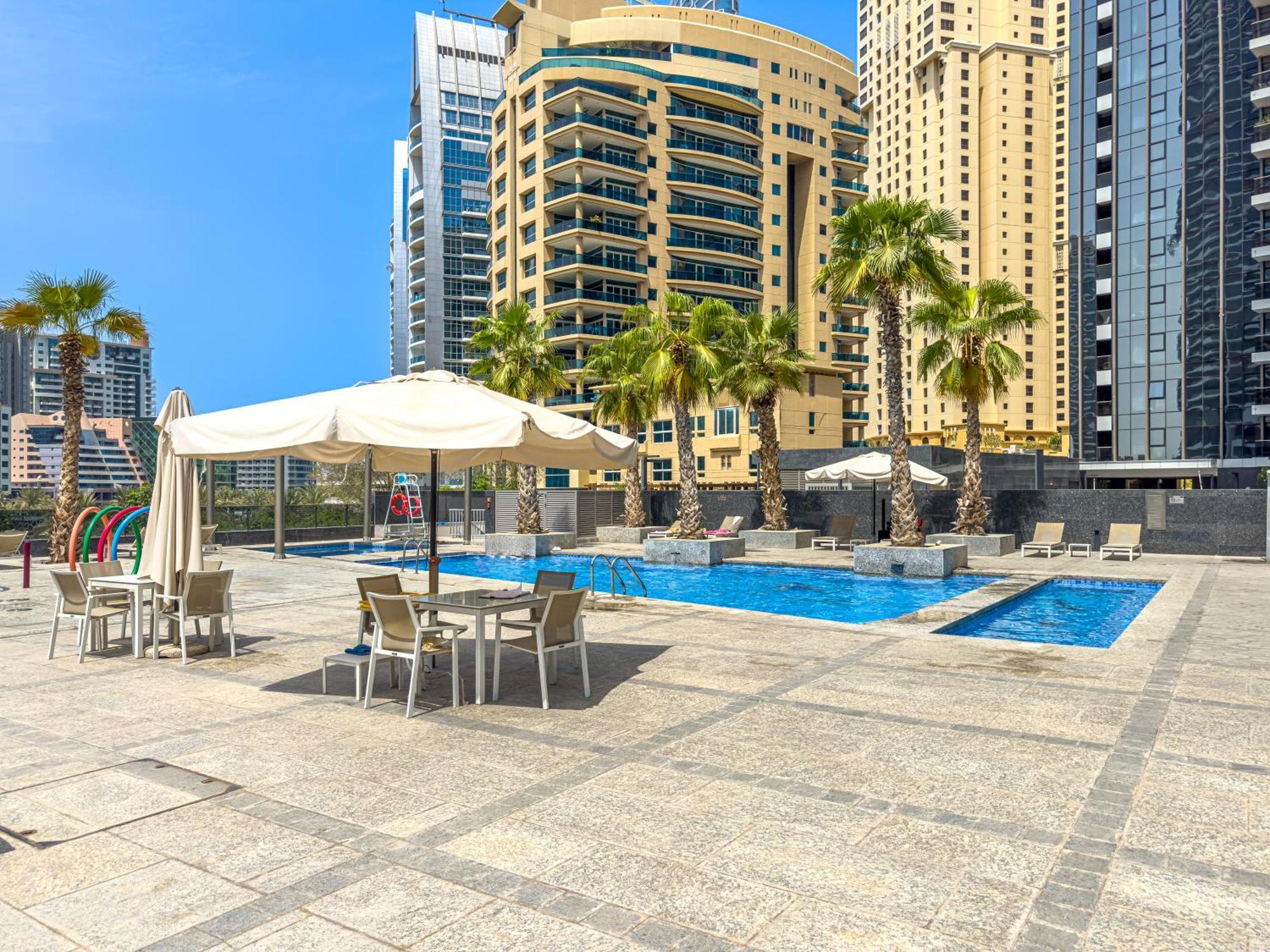 Walk To Jbr I Marina I Wi-fi Apartment Dubai