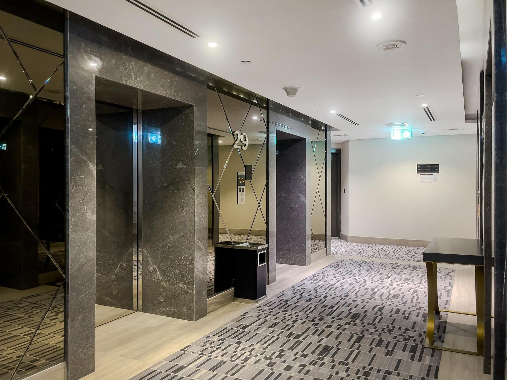 Stylish 1br At Damac Merano Tower With Great View Lägenhet Dubai