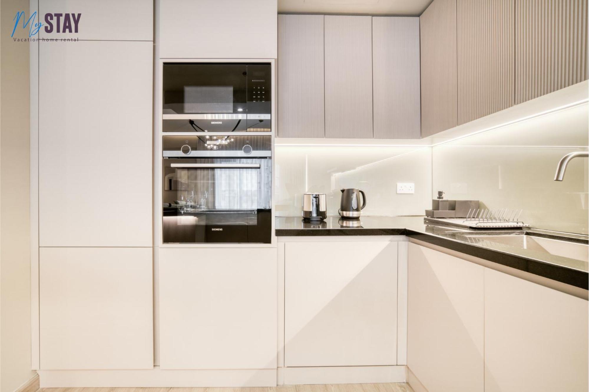 Luxurious 1br Blvd Tower Apartment *