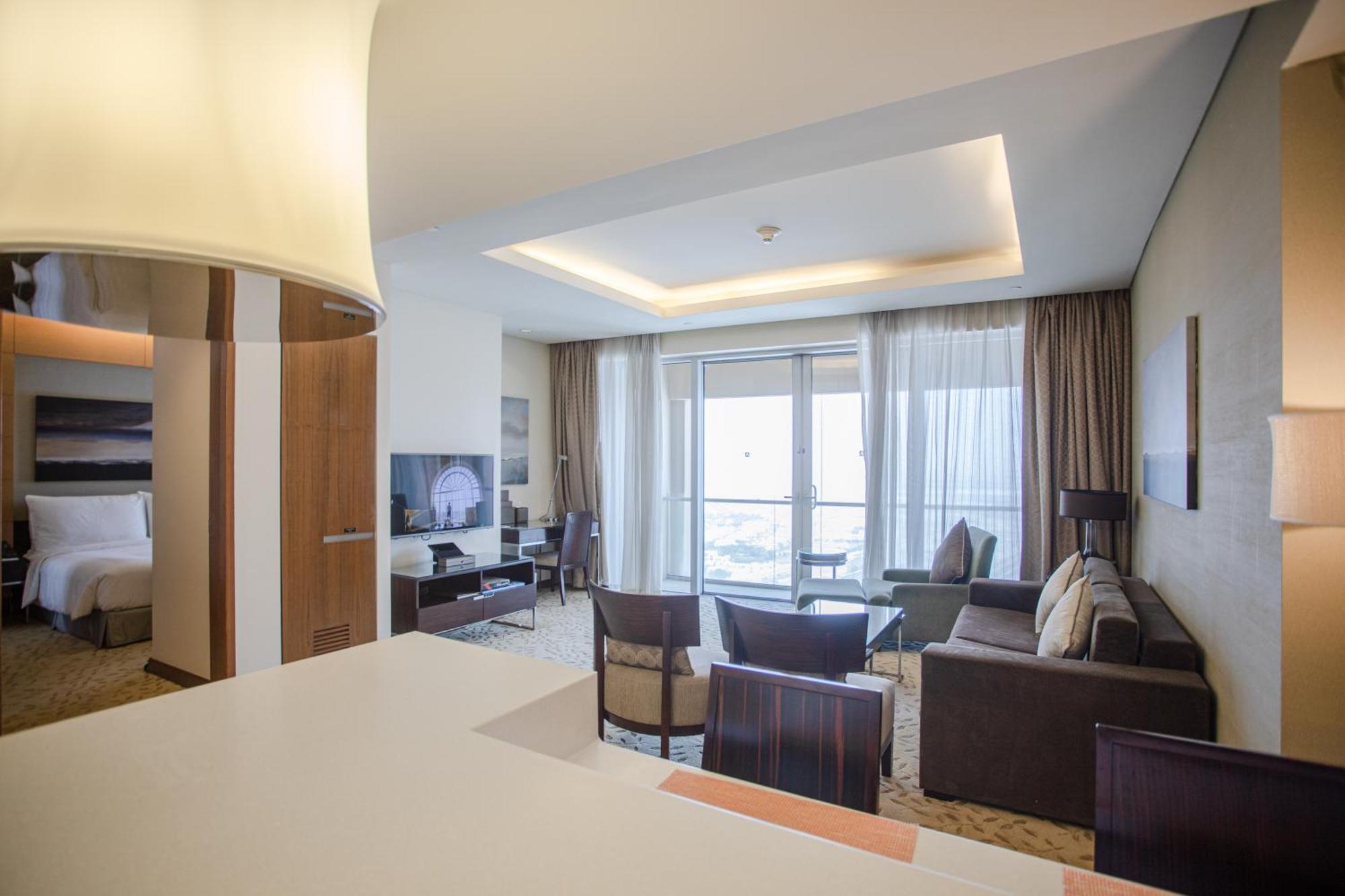 Mall Downtown Luxury With Balcony & View Apartamento