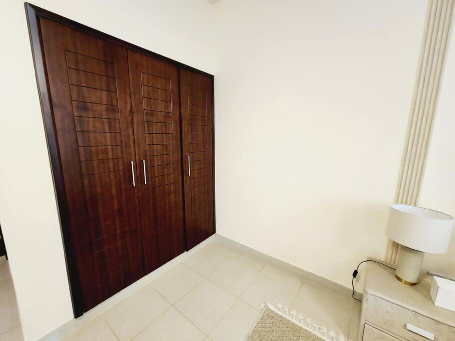 Stylish For Rent Close To Burj Khalifa At Downtowen Apartamento *