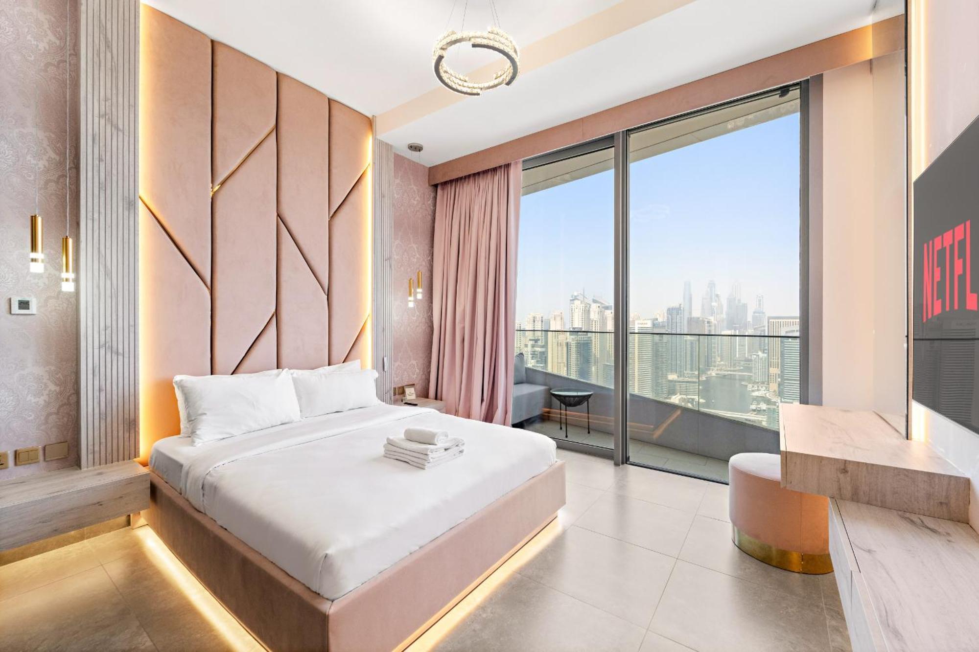 Vayk- Ultra Modern 3br Marina Retreat With Stunning Views *