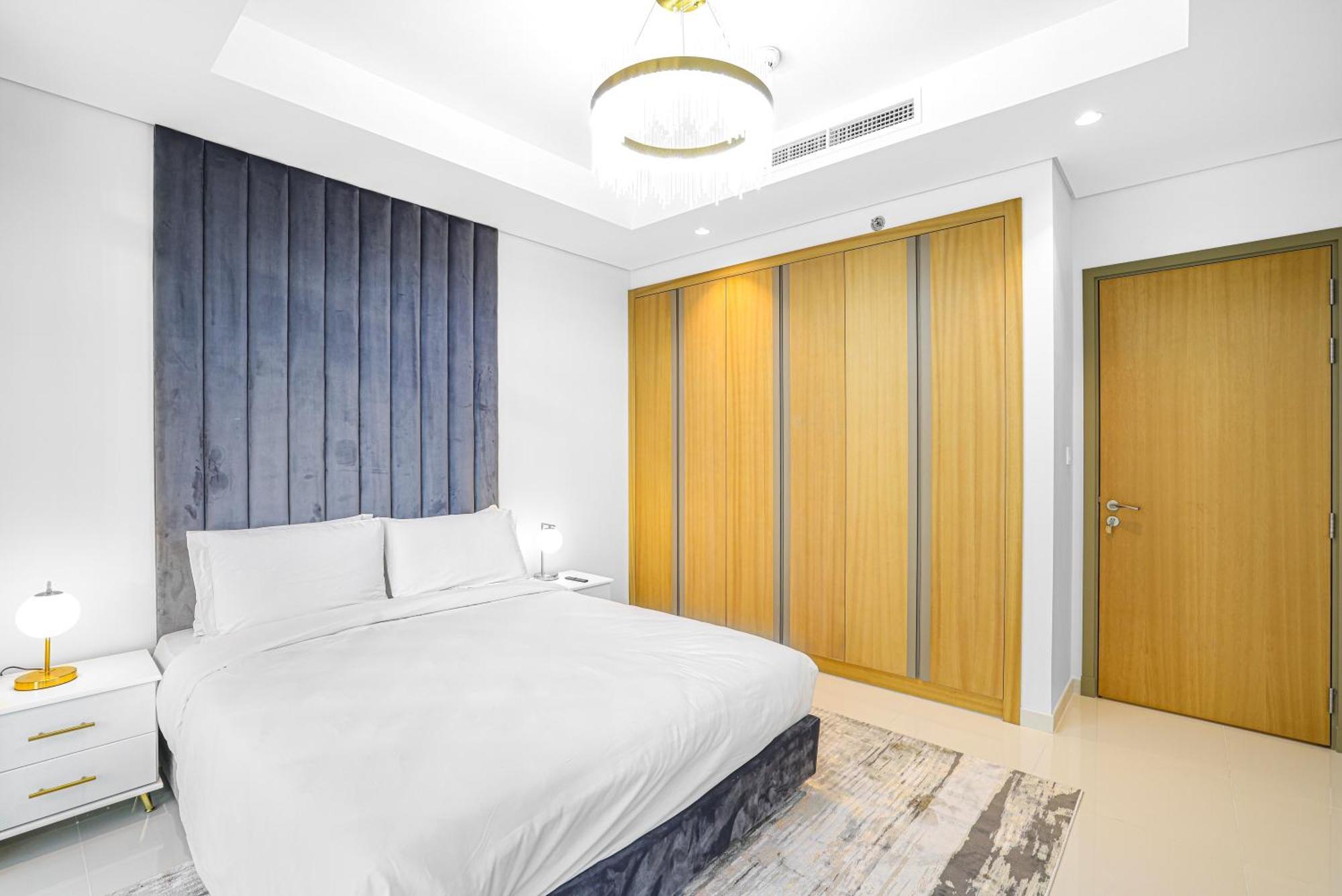 Paramount Midtown 2 Bedroom With Burj Khalifa View Dubái