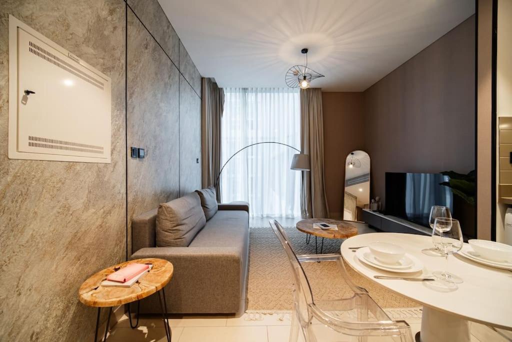 Quiet High-rise 1br - Free Baby Gear, Downtown Close Appartement