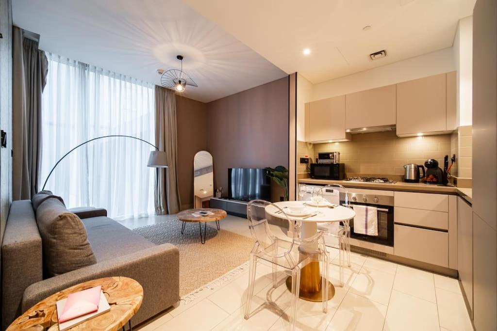 Appartement Quiet High-rise 1br - Free Baby Gear, Downtown Close Dubaï
