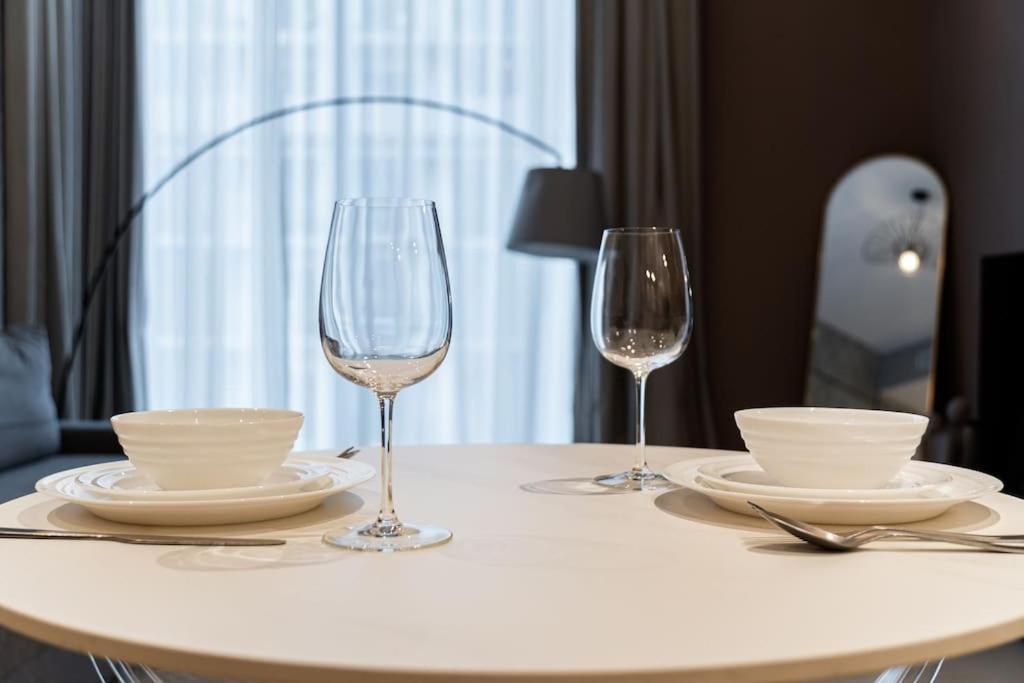 Quiet High-rise 1br - Free Baby Gear, Downtown Close Appartement