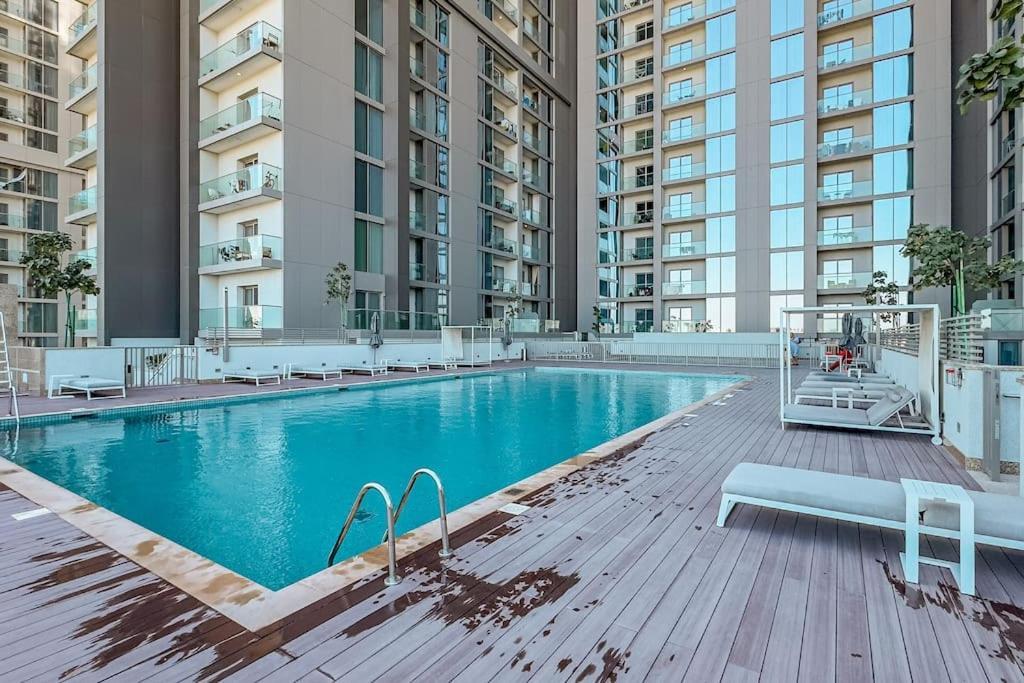 Quiet High-rise 1br - Free Baby Gear, Downtown Close Dubaï
