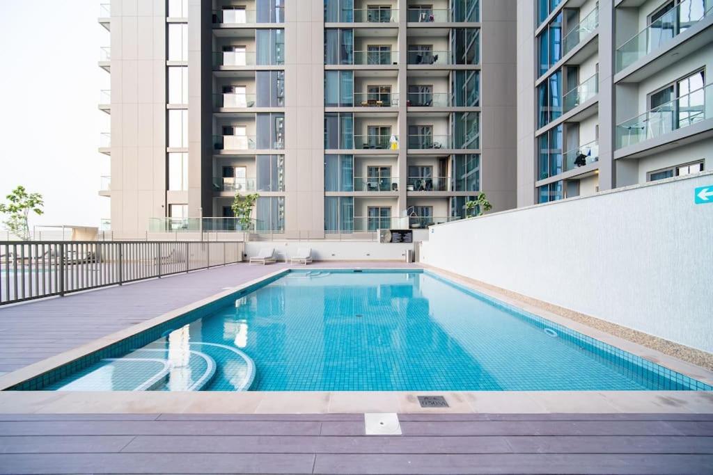 Quiet High-rise 1br - Free Baby Gear, Downtown Close Appartement *
