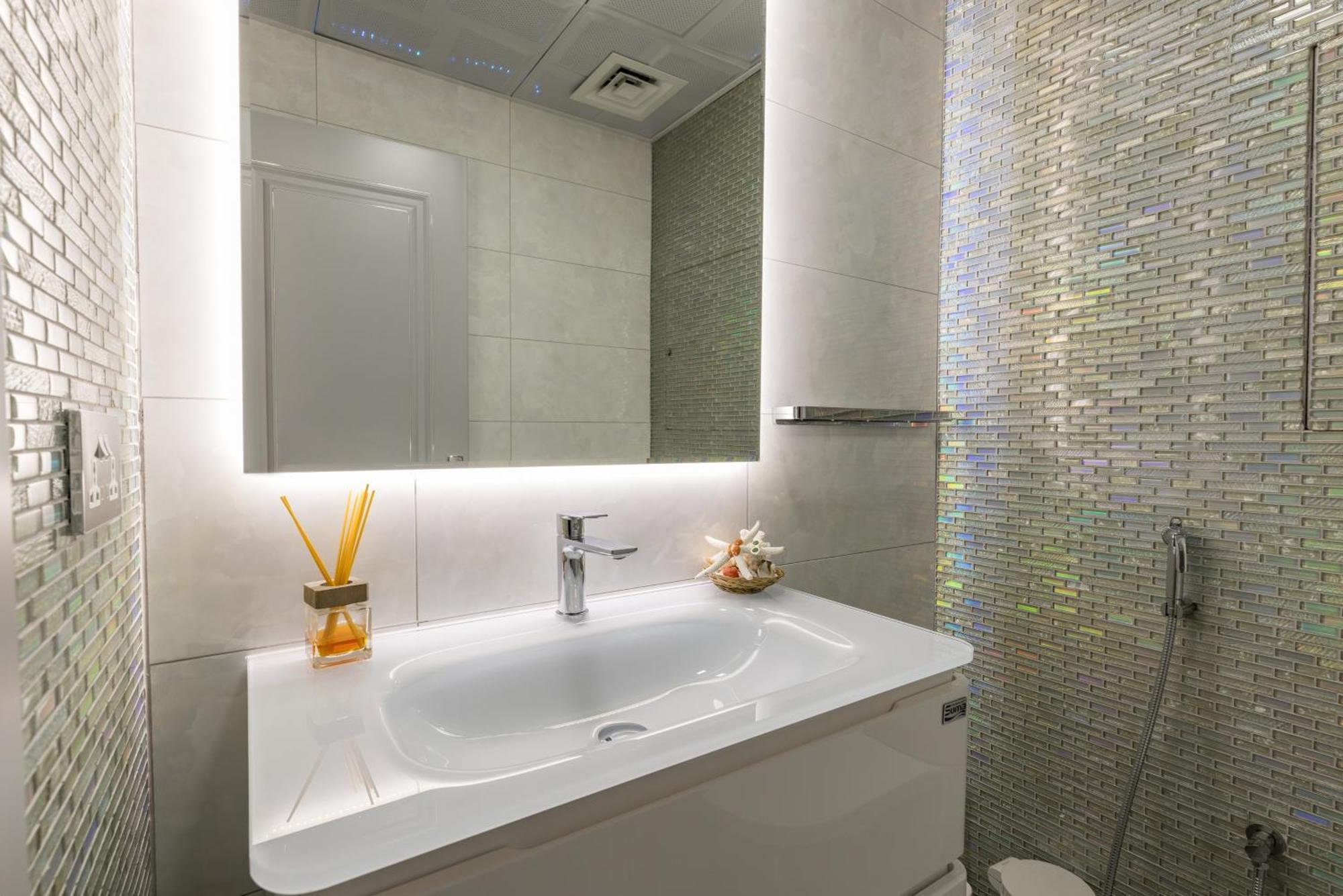 Amazing Large -150 Sq Meters, Sea Side 2 Bedroom Flat Appartement Dubaï