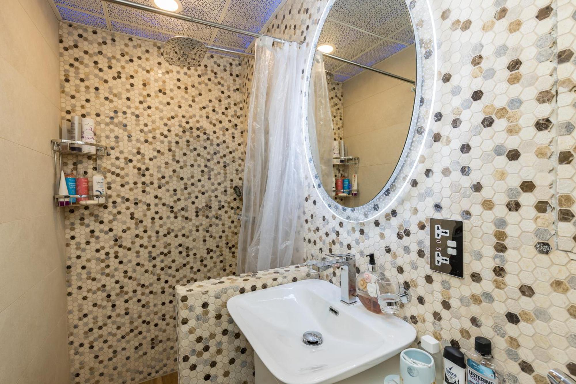 Amazing Large -150 Sq Meters, Sea Side 2 Bedroom Flat Dubaï