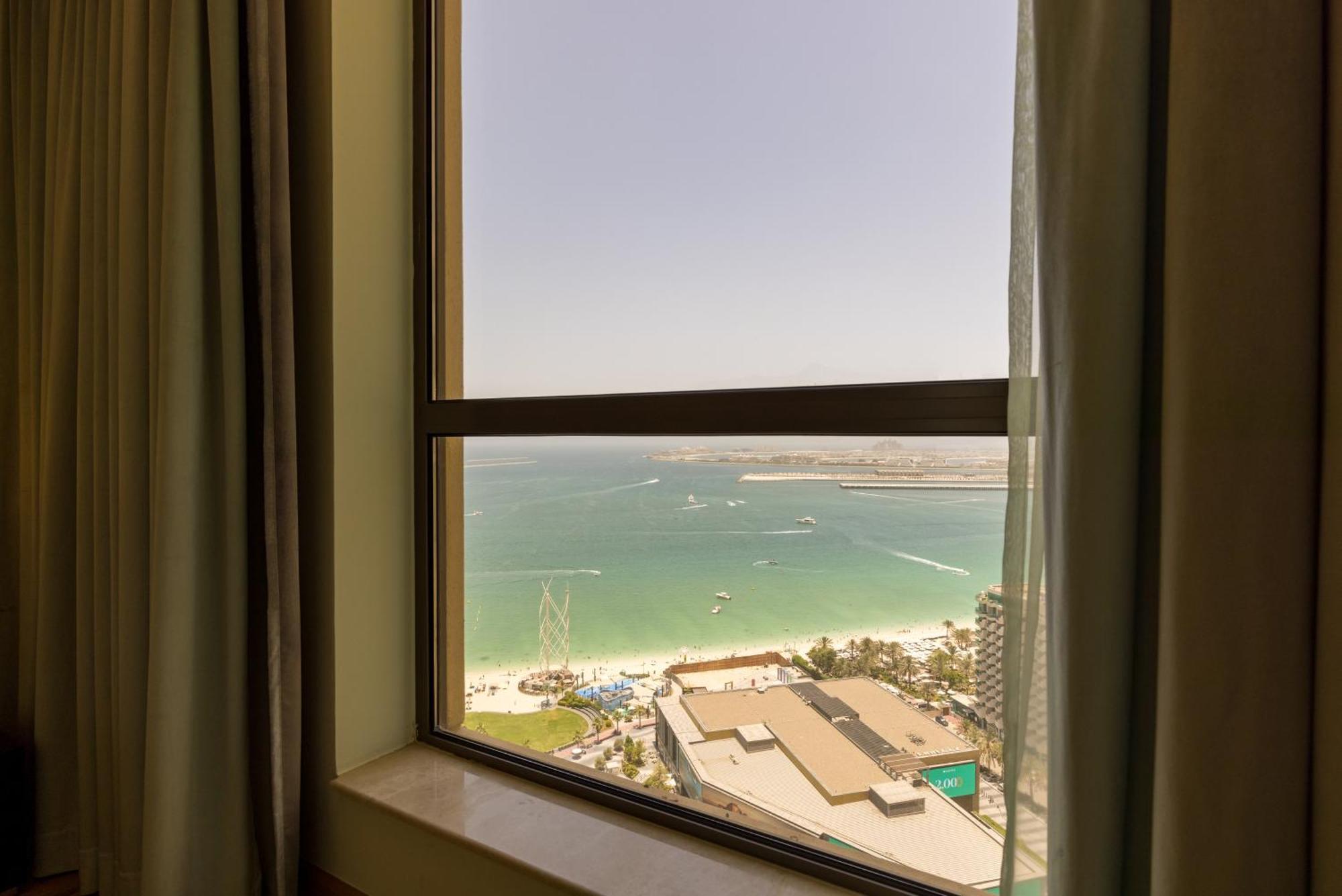 Appartement Amazing Large -150 Sq Meters, Sea Side 2 Bedroom Flat