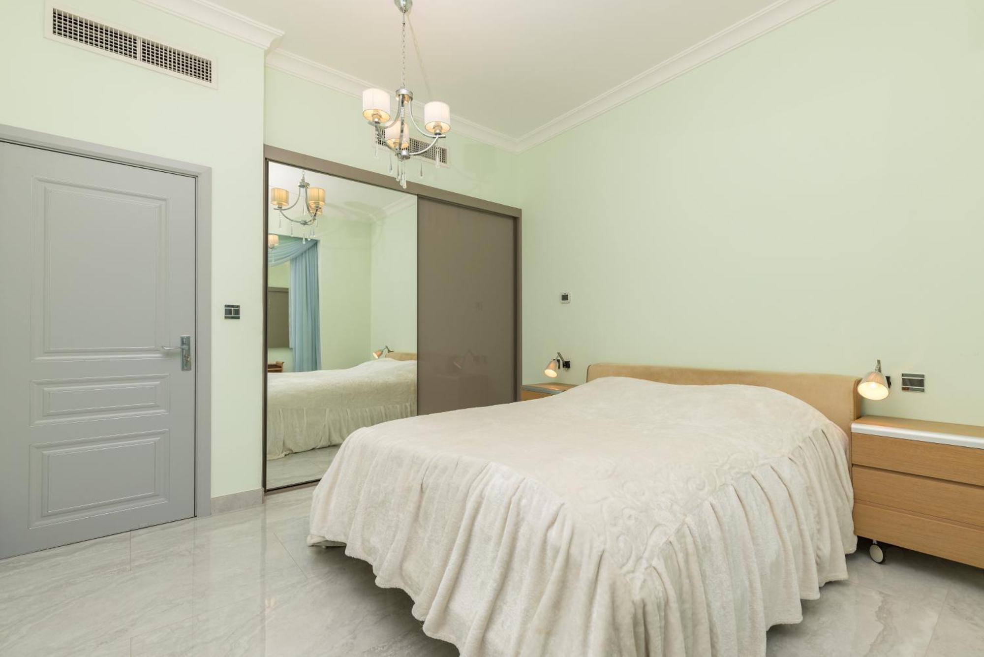 Appartement Amazing Large -150 Sq Meters, Sea Side 2 Bedroom Flat *