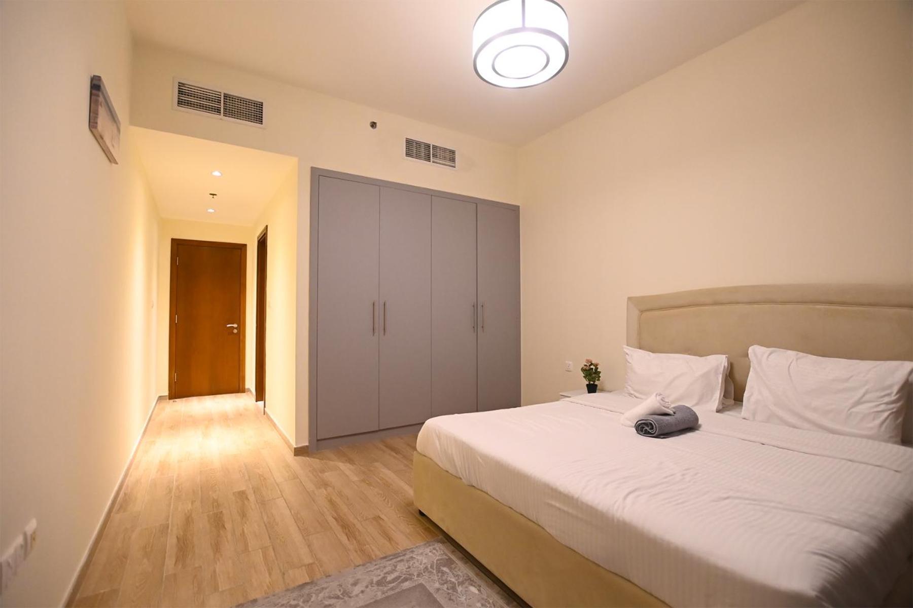 Apartamento Brown Stone - Canal View Five Star Dubái