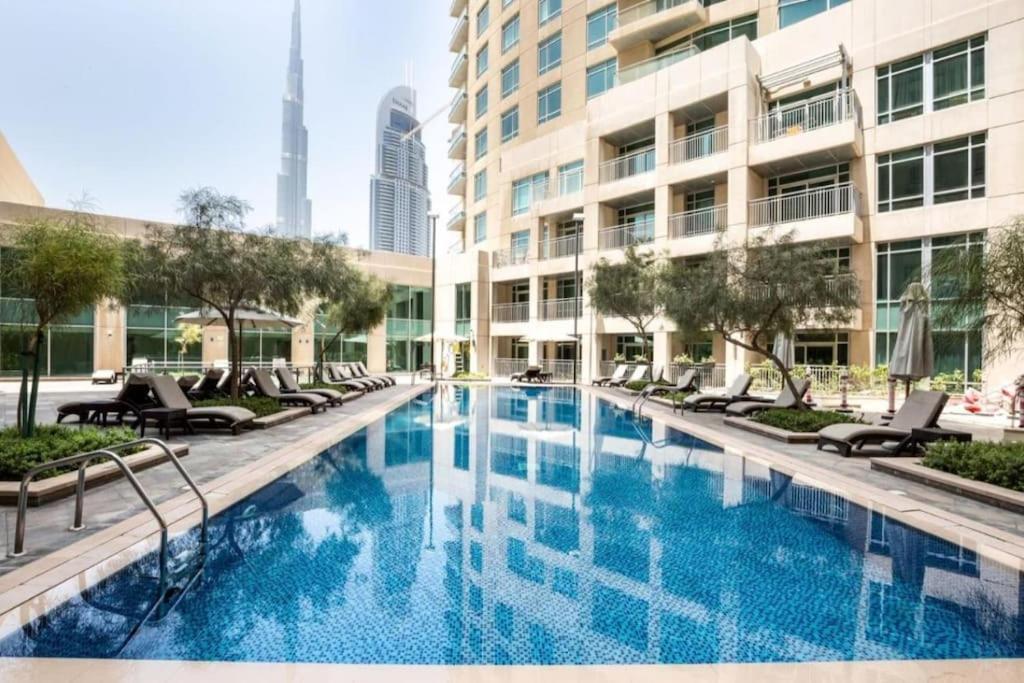 Downtown - Luxury 1 Bed - Near Mall Appartement