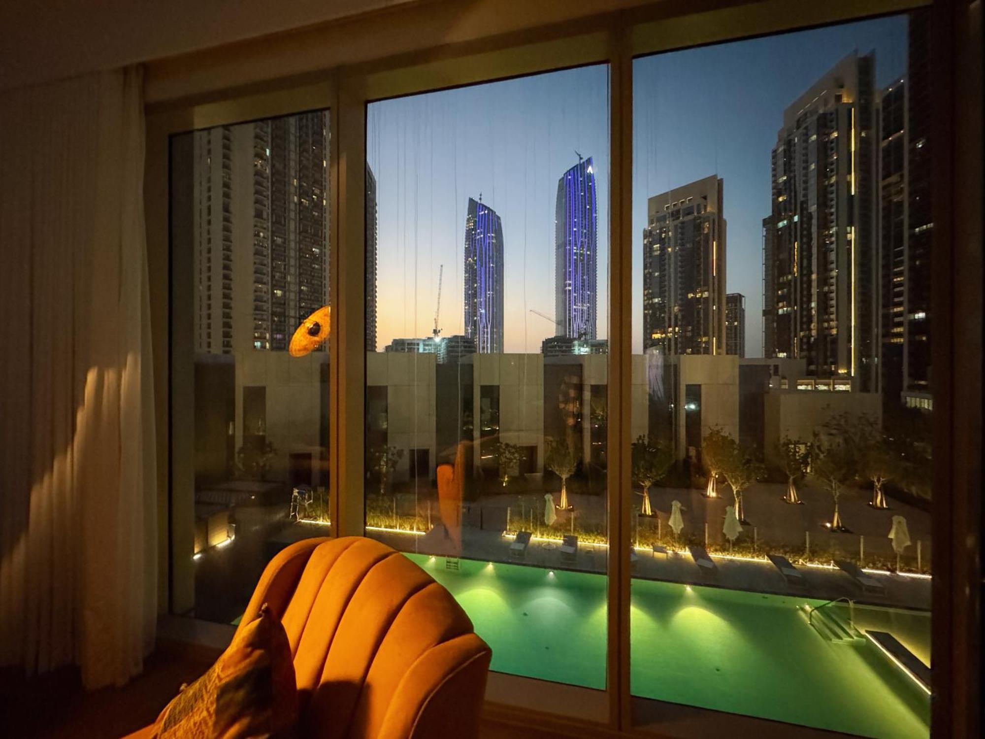 Luxury 2 Bedroom Poolside Haven In Creek Harbour * Dubai