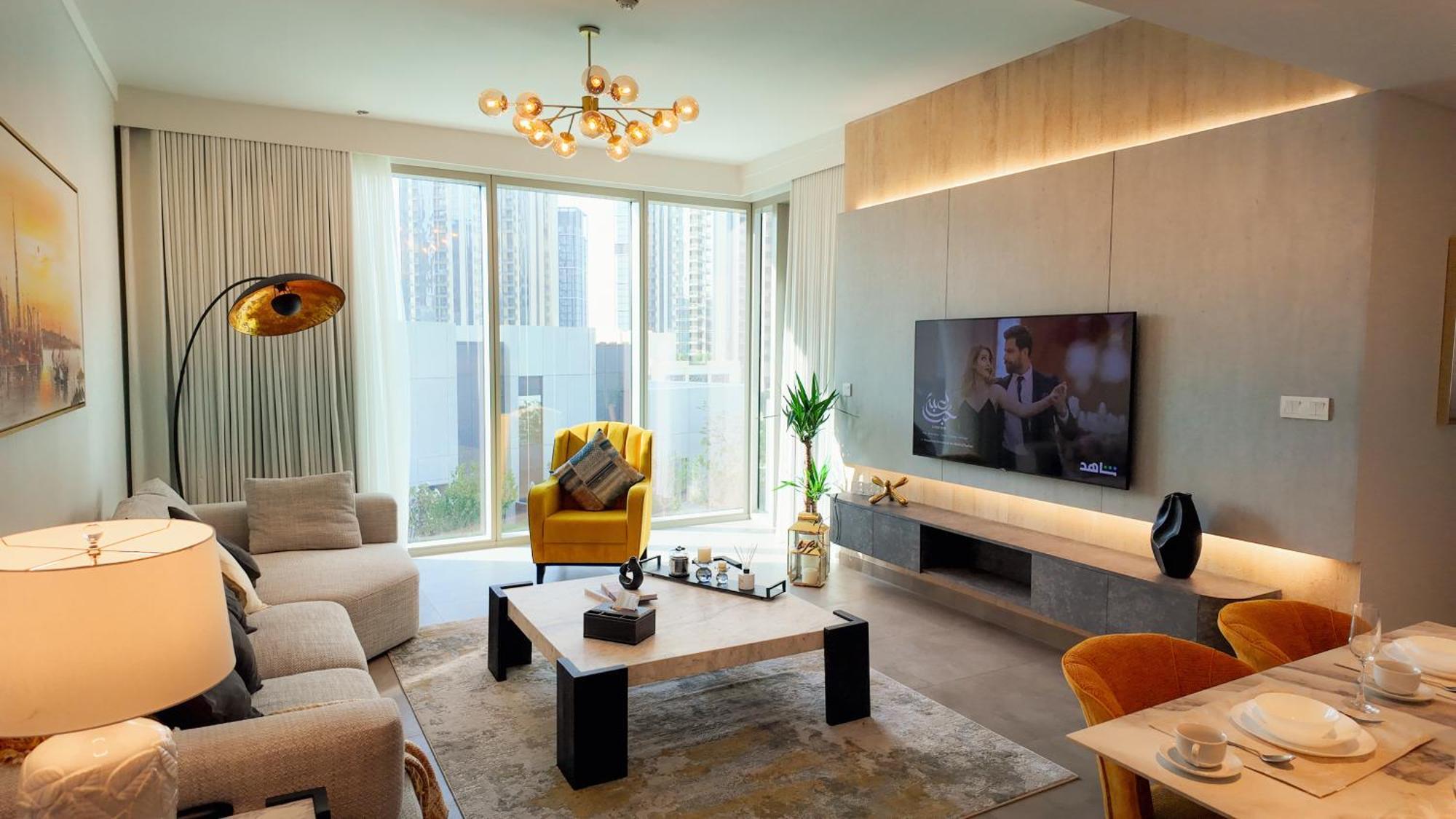 Luxury 2 Bedroom Poolside Haven In Creek Harbour * Dubai
