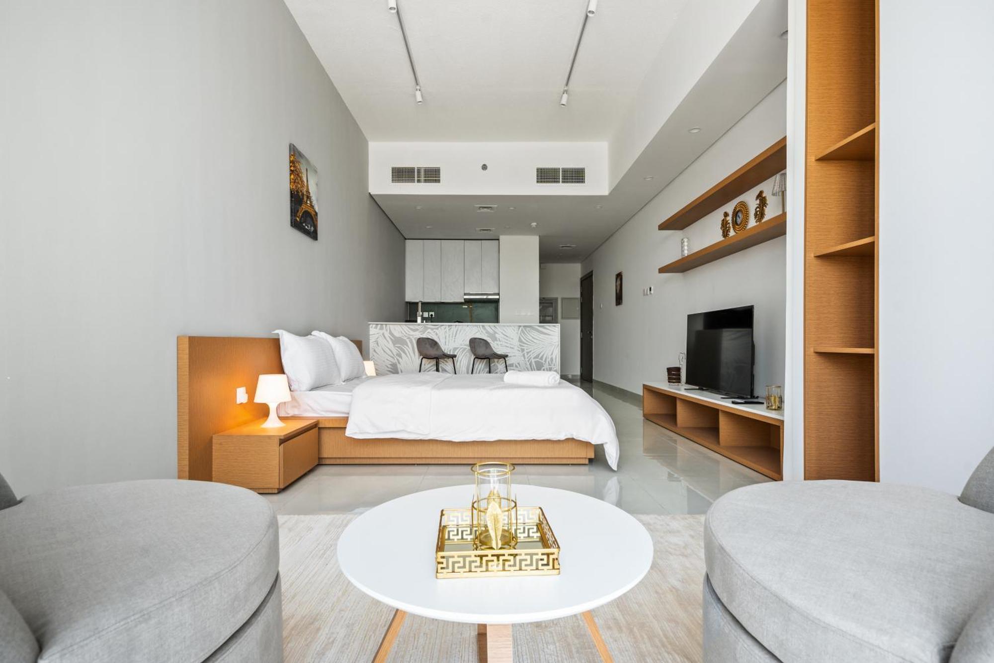 Bright In Vibrant Dubailand District Appartement Dubaï