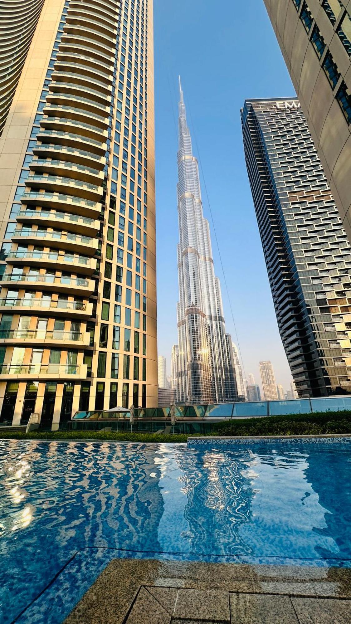 Lägenhet Mall Direct Connection - Burj Vista Dubai