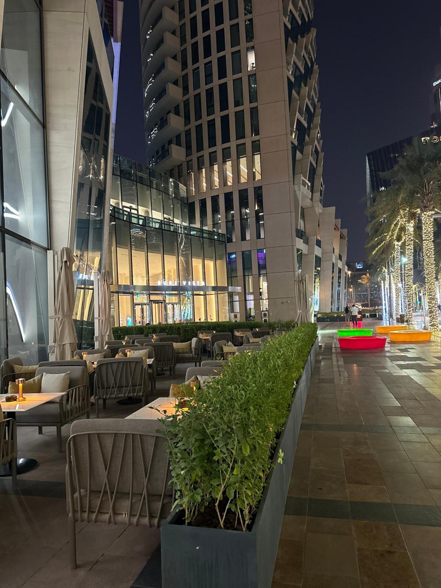Mall Direct Connection - Burj Vista Lägenhet
