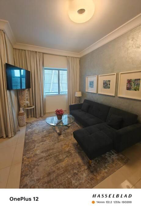 Luxurious 500 Meters Next To Mall Apartamento
