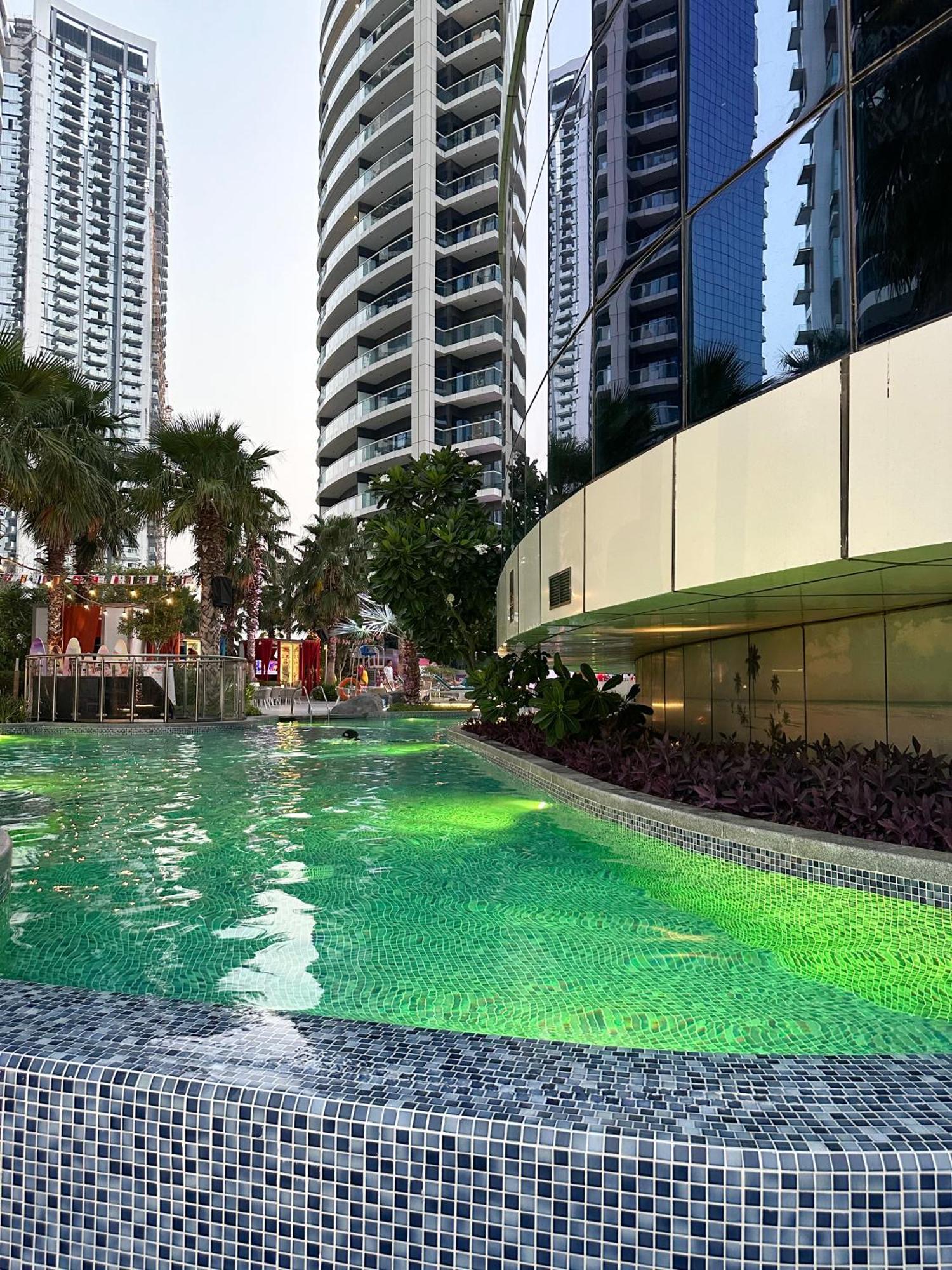 Appartement Luxurious 2bdr In Paramount Towers With Stunning Burj Khalifa Views
