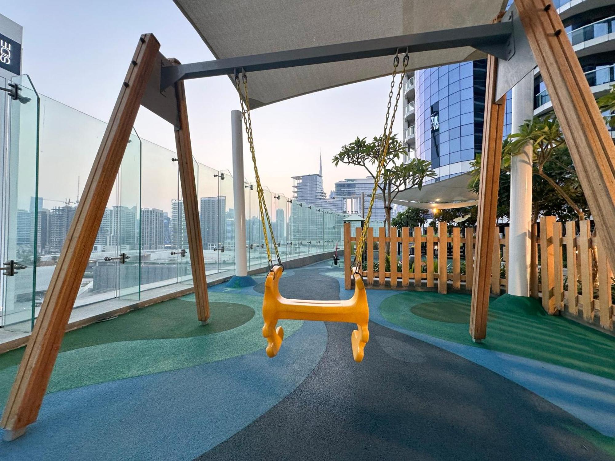 Luxurious 2bdr In Paramount Towers With Stunning Burj Khalifa Views * Dubaï