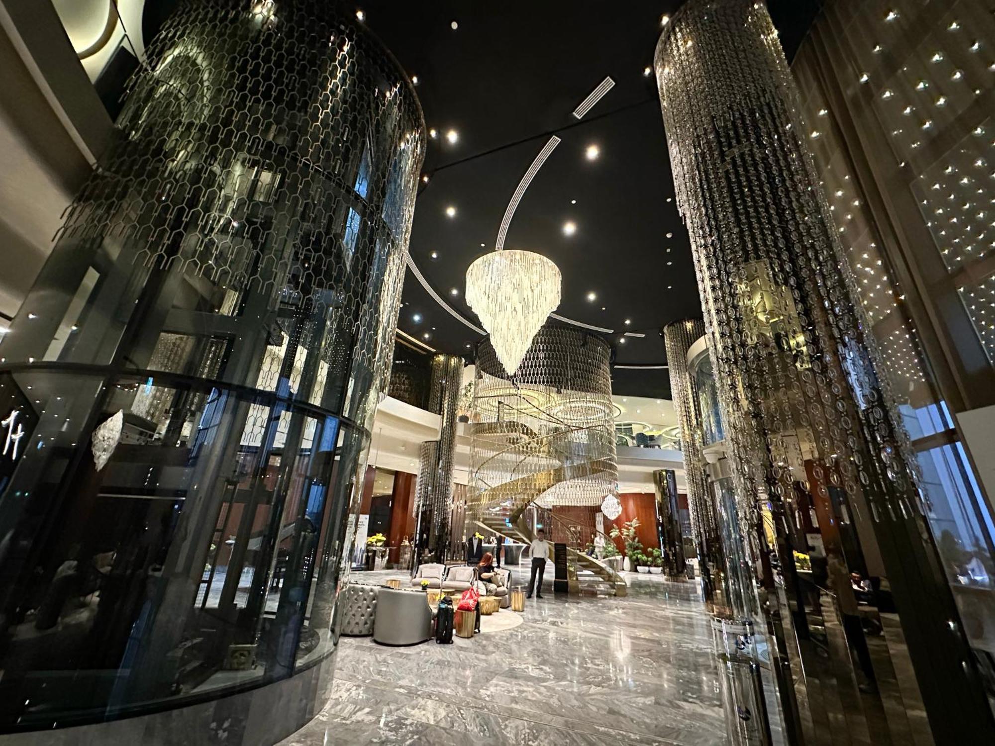 Luxurious 2bdr In Paramount Towers With Stunning Burj Khalifa Views *