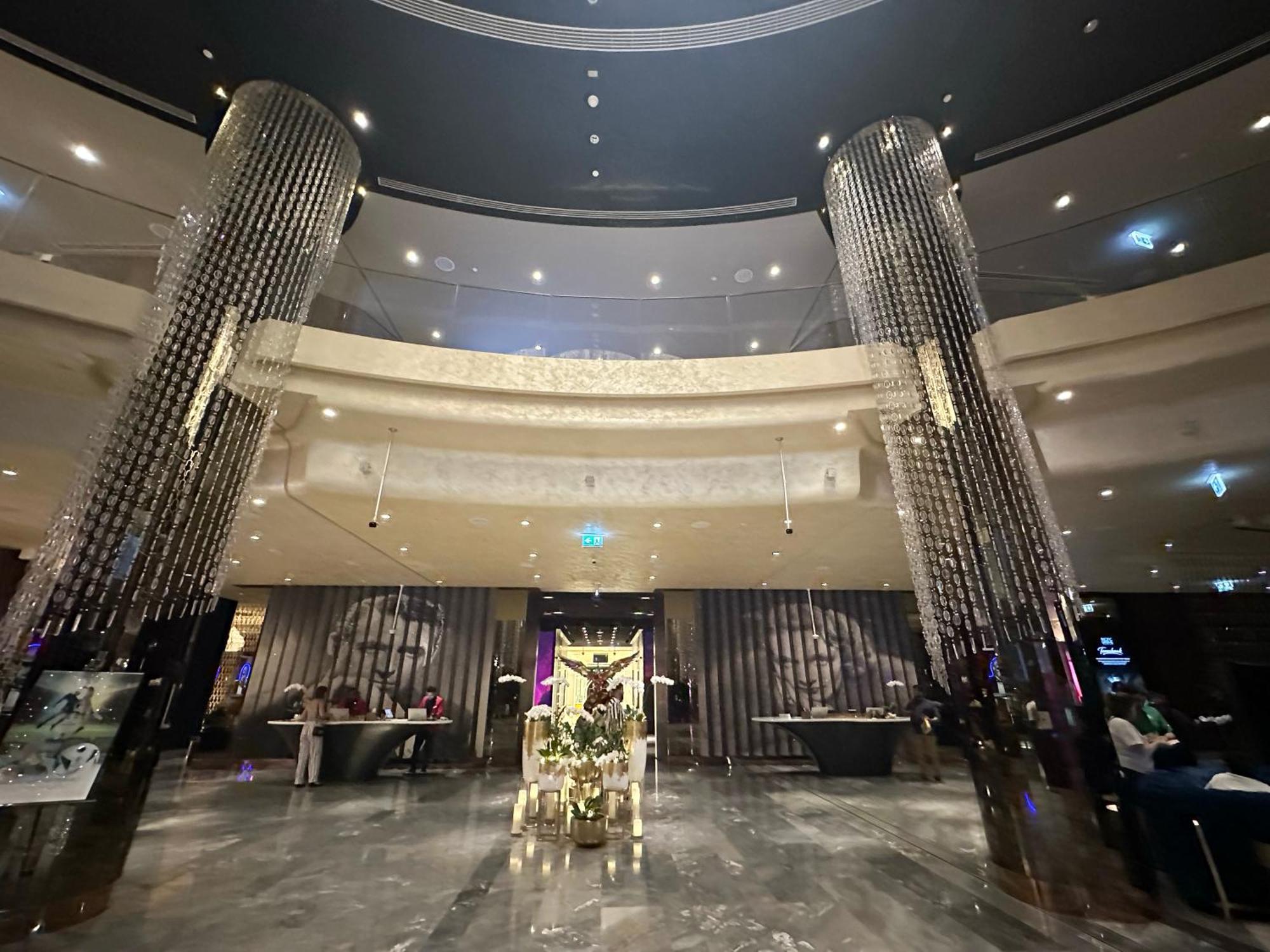 Luxurious 2bdr In Paramount Towers With Stunning Burj Khalifa Views * Dubaï