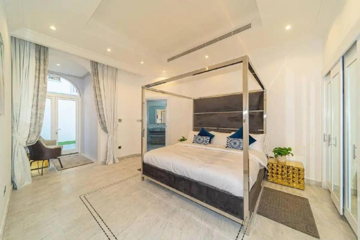 Chalet Modernized 6 Bedroom *