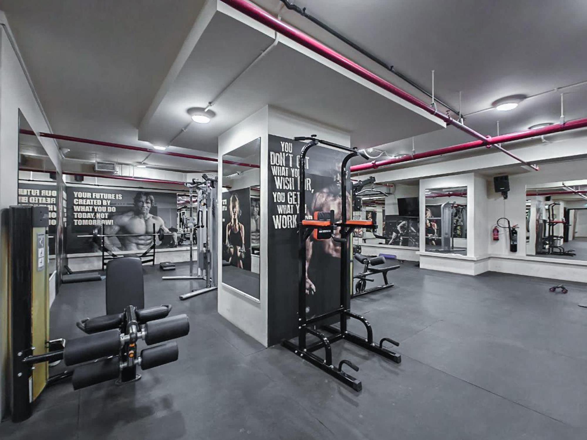 Glorious With Easy Access In Bay Square 9, Business Bay Dubai