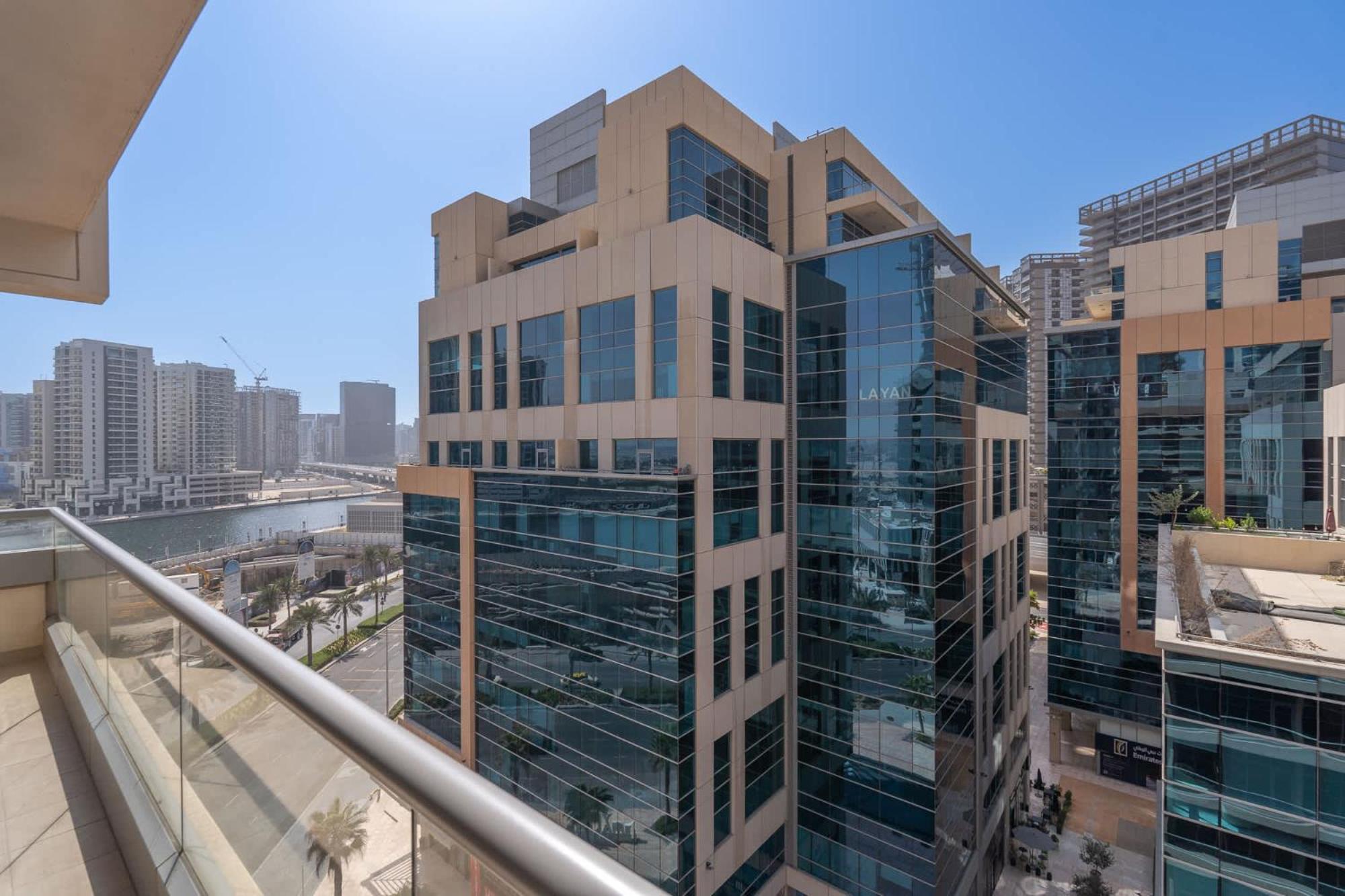 Apartment Glorious With Easy Access In Bay Square 9, Business Bay Dubai