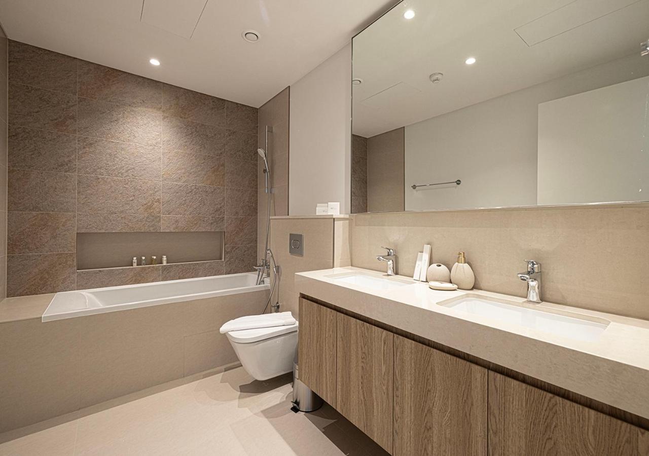 Luxurious Burj Khalifa View 5 Star 4bd In Downtown With Mall Access - Brand New Appartamento Dubai