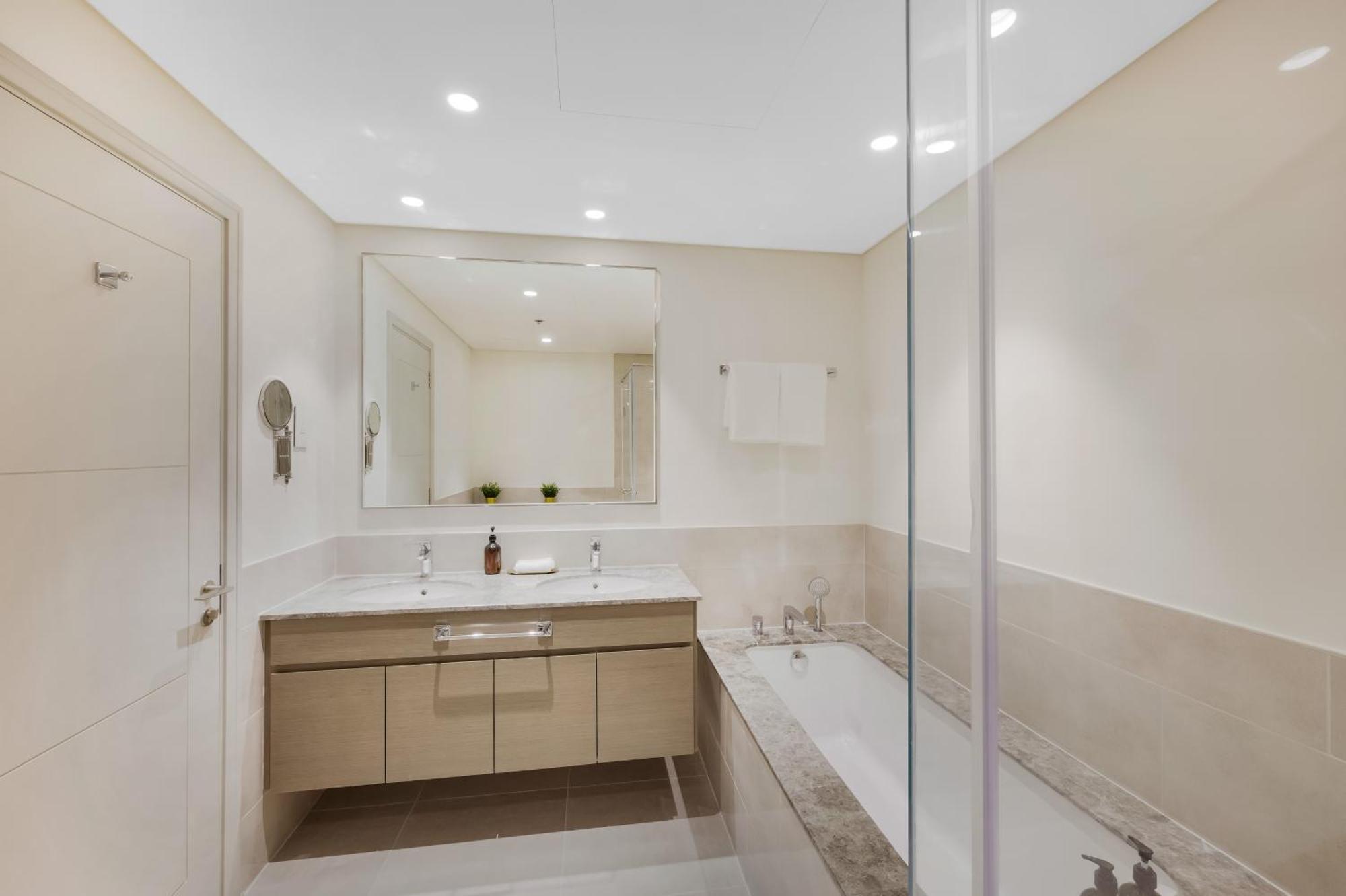 Durrani Homes - Grand 07 Apartamento