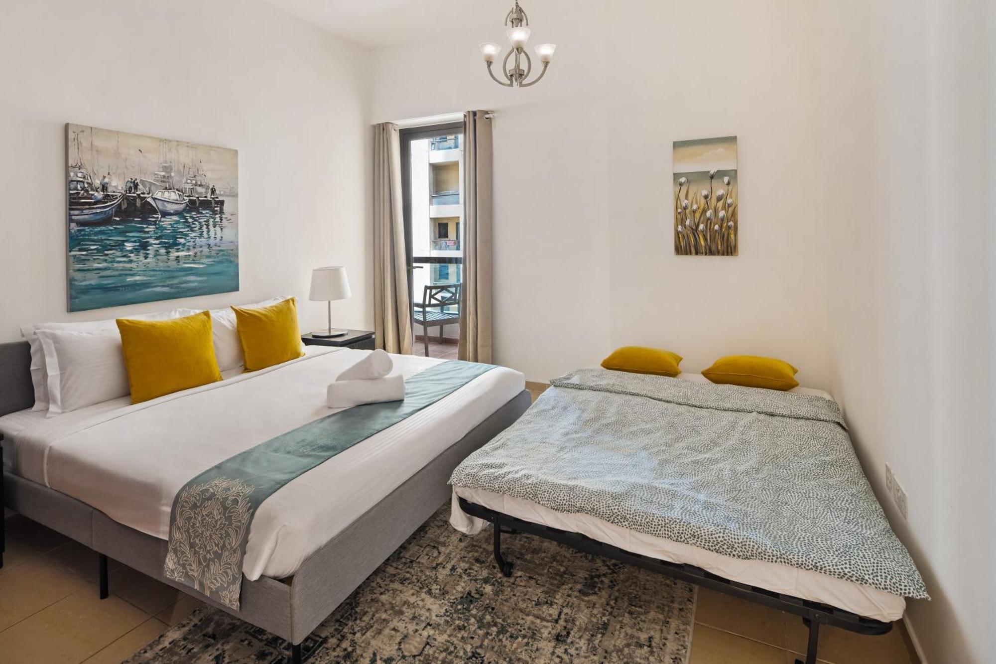 Spacious 5br With Maid's On Jbr - Prime Location, Steps From Shops, Dining & Entertainment - By Sunkissed Homes Apartamento *