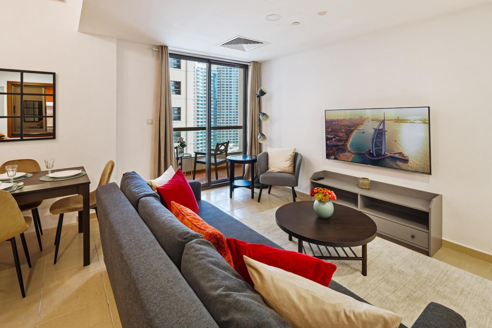 Spacious 5br With Maid's On Jbr - Prime Location, Steps From Shops, Dining & Entertainment - By Sunkissed Homes Apartamento Dubái