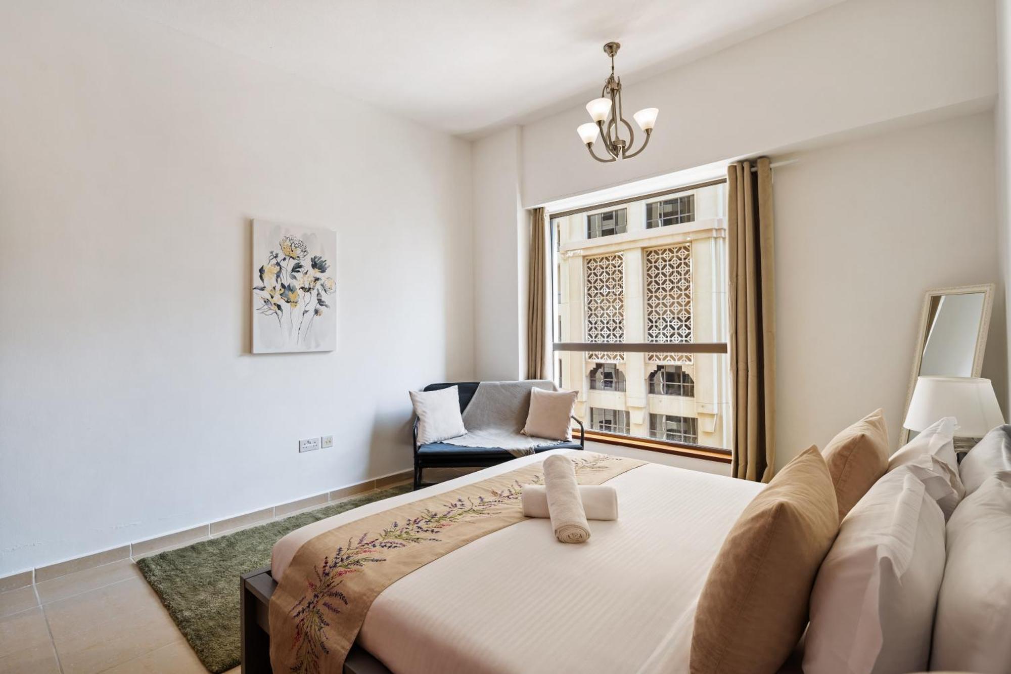 Spacious 5br With Maid's On Jbr - Prime Location, Steps From Shops, Dining & Entertainment - By Sunkissed Homes Apartamento