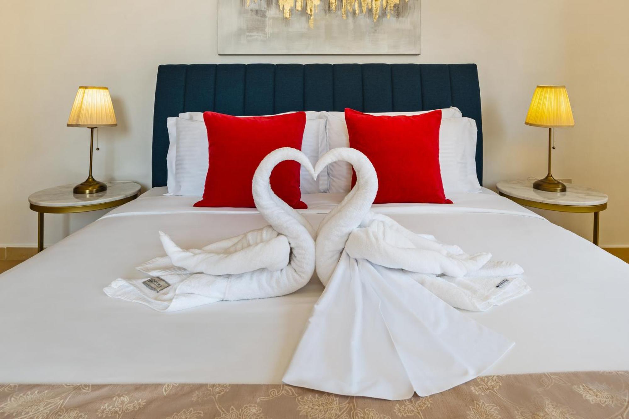 Apartamento Spacious 5br With Maid's On Jbr - Prime Location, Steps From Shops, Dining & Entertainment - By Sunkissed Homes Dubái