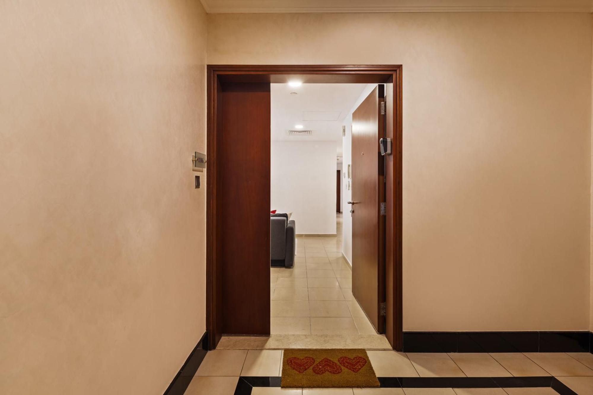 Spacious 5br With Maid's On Jbr - Prime Location, Steps From Shops, Dining & Entertainment - By Sunkissed Homes Apartamento Dubái