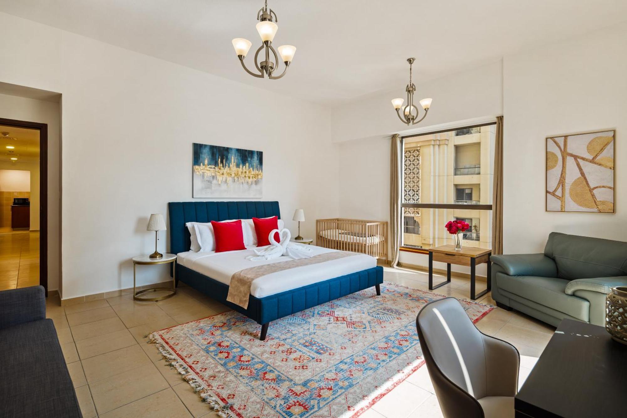 Spacious 5br With Maid's On Jbr - Prime Location, Steps From Shops, Dining & Entertainment - By Sunkissed Homes Apartamento *
