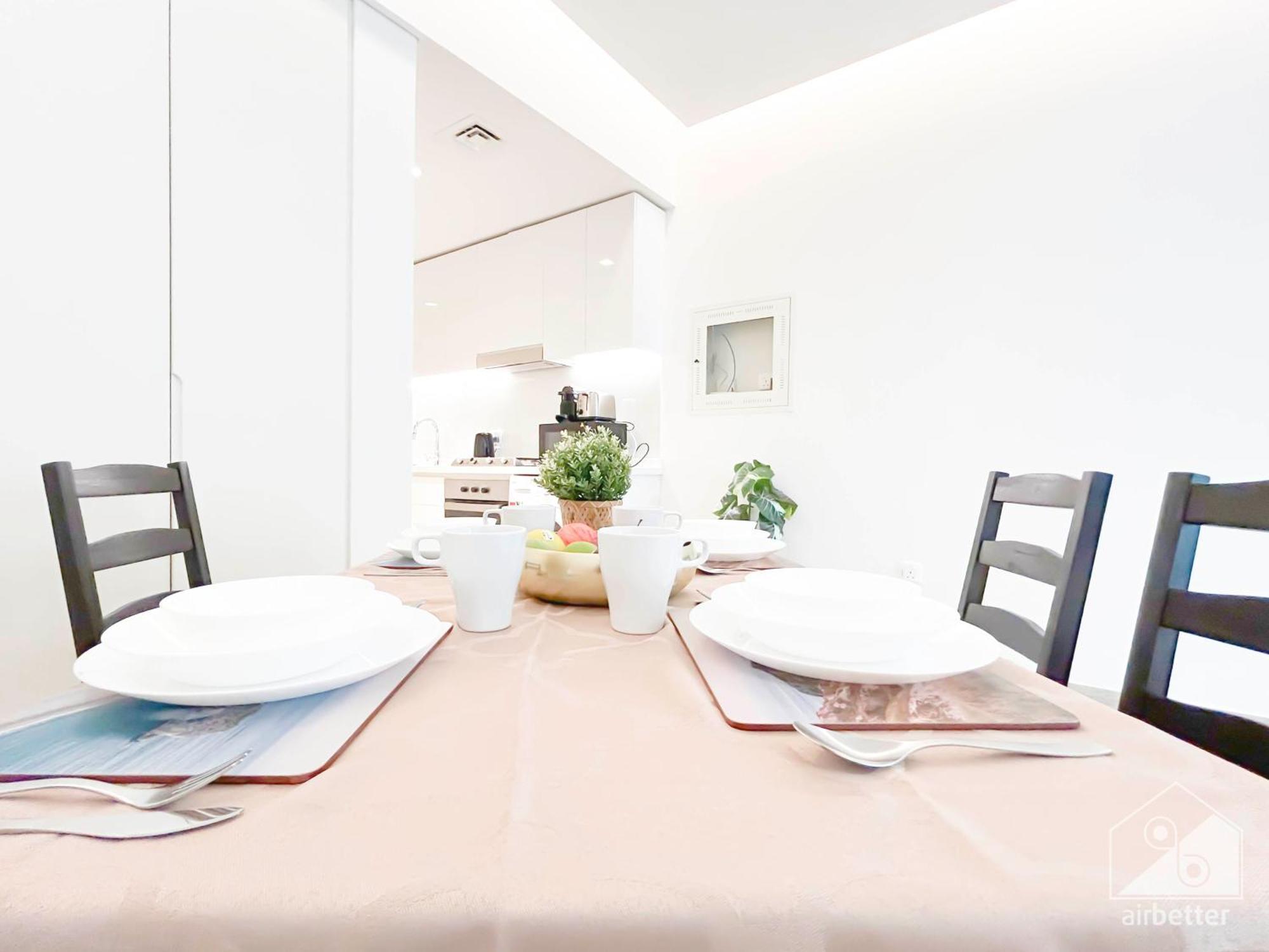 Apartment Stunning & Spacious Balcony & View