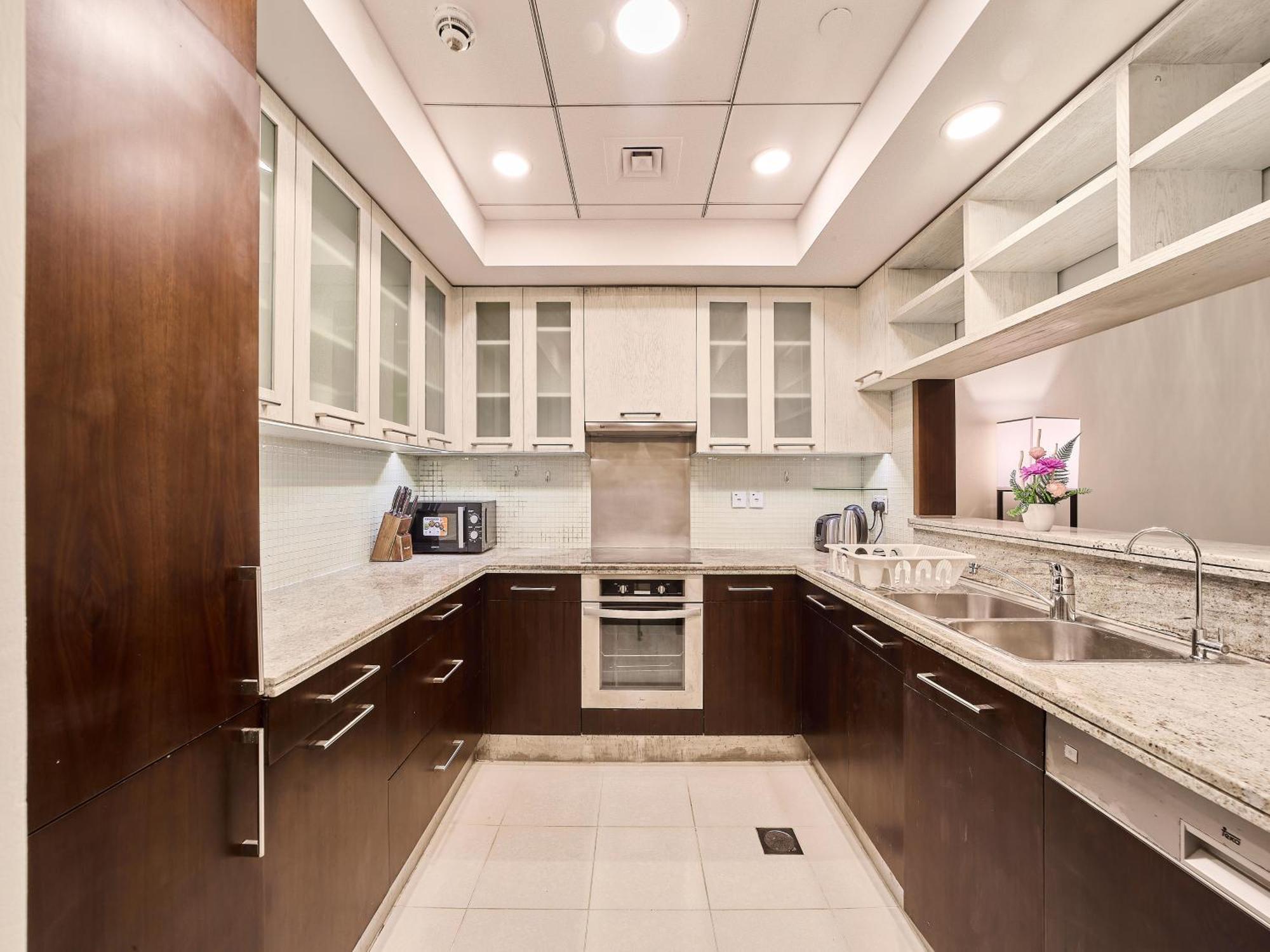 Golden Homes Boulverd 1bhk Blue Heaven Near Mall & Burj Khalifa Downtown Apartment