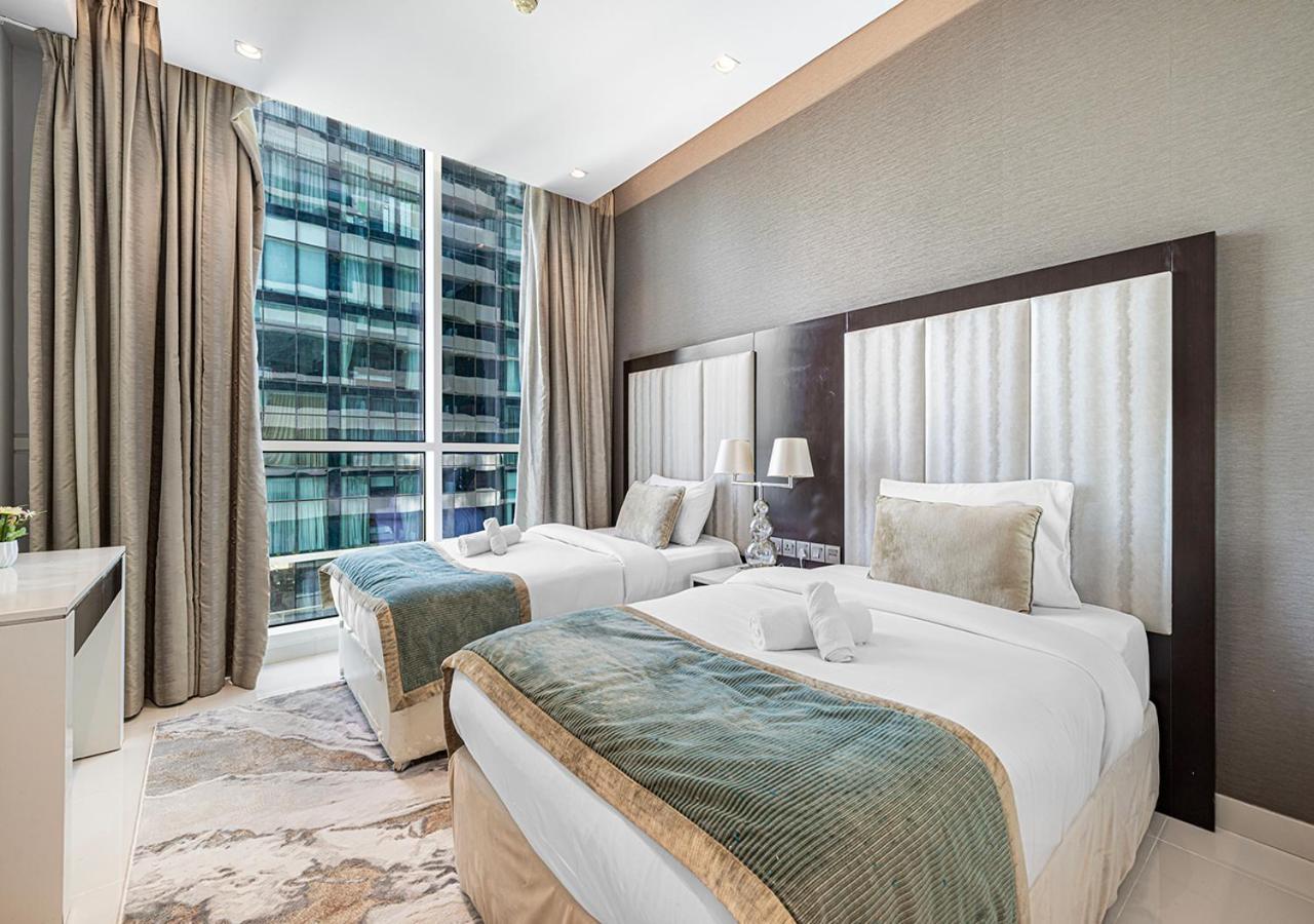 Apartamento Burj Khalifa View! 2 Bedroom Luxe With 4 Minute Walk To Mall! Pool And Sauna Access!