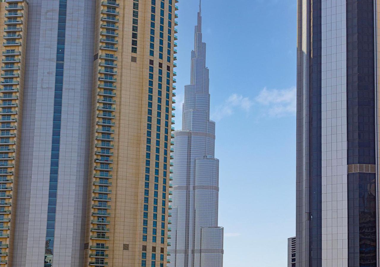 Burj Khalifa View! 2 Bedroom Luxe With 4 Minute Walk To Mall! Pool And Sauna Access! Apartamento *