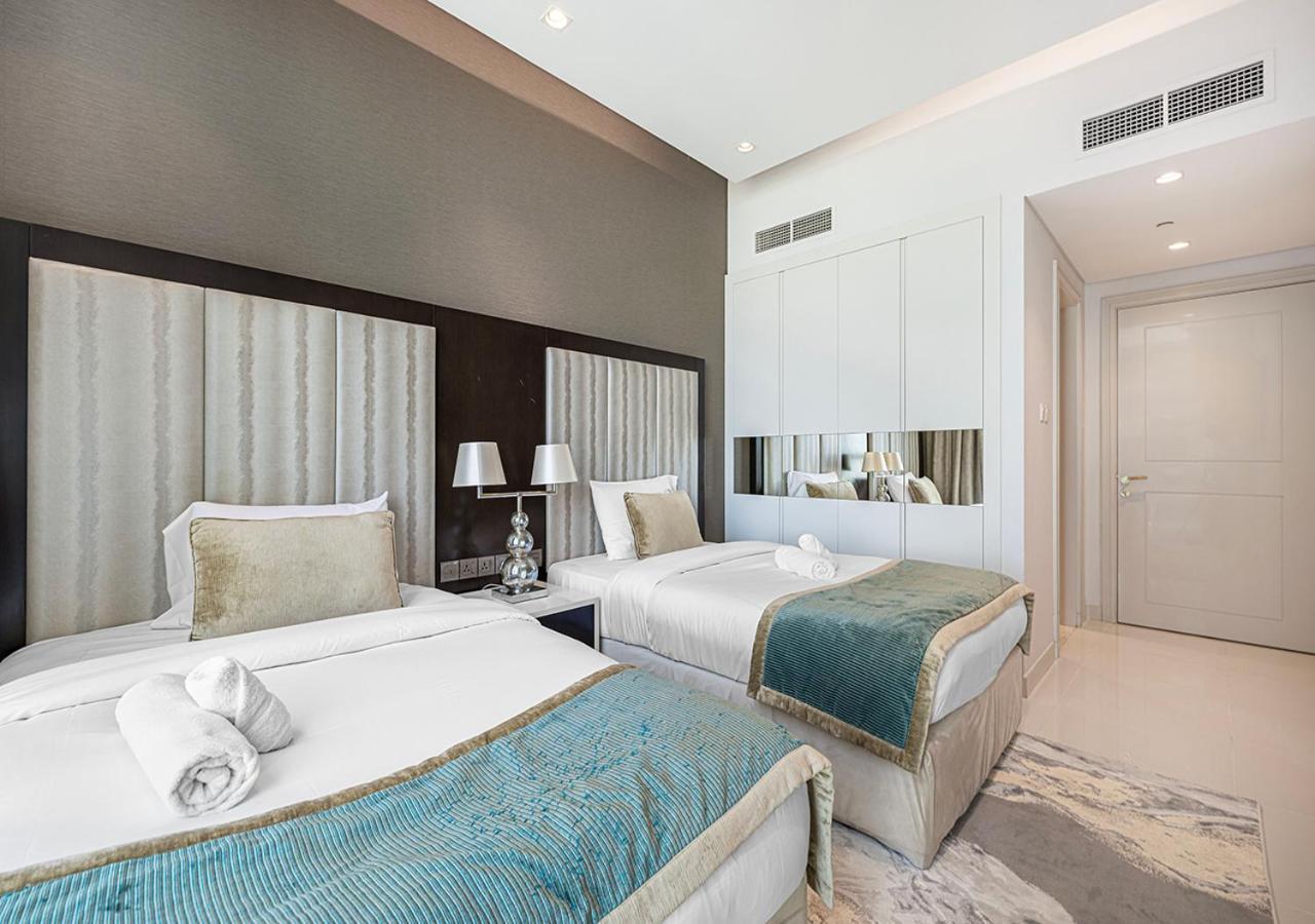 Burj Khalifa View! 2 Bedroom Luxe With 4 Minute Walk To Mall! Pool And Sauna Access! Apartamento *