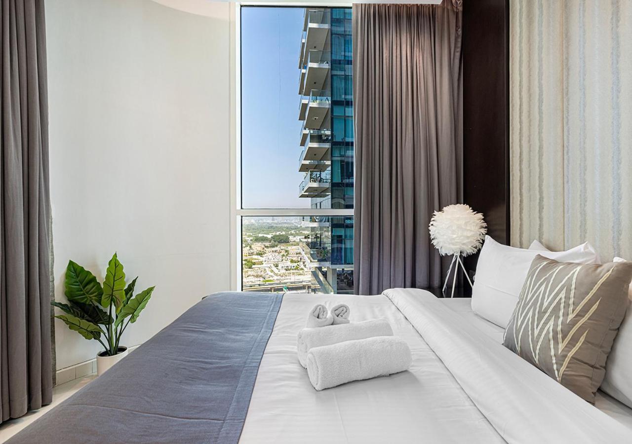 Apartamento Burj Khalifa View! 2 Bedroom Luxe With 4 Minute Walk To Mall! Pool And Sauna Access!