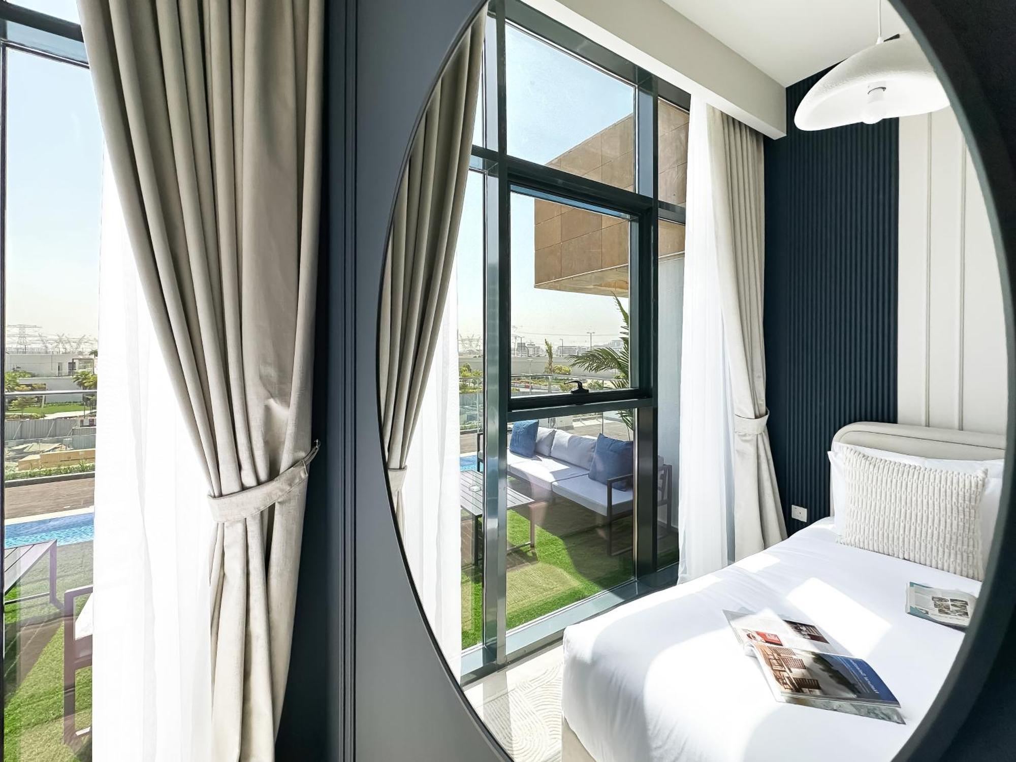 Exquisite 2br Oasis W Pool View In Meydan *
