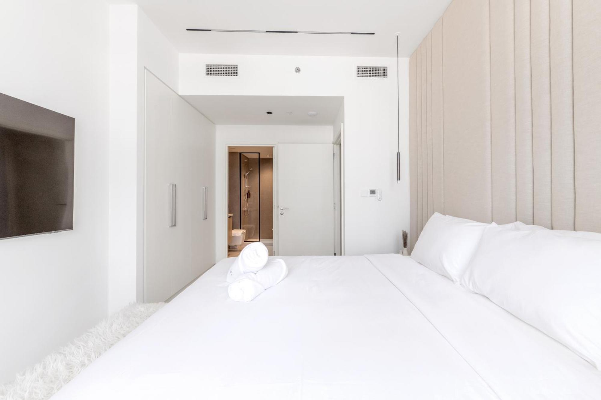 Stylish 3br Maid's In Burj Crown With Burj Khalifa View Apartamento Dubái